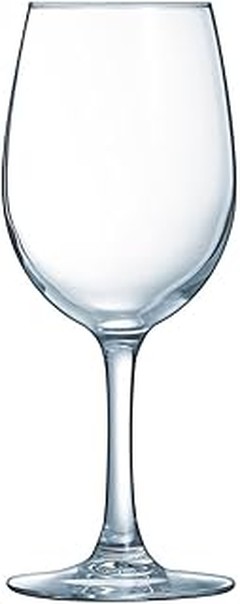¿Cómo influye el material de la copa en la experiencia del vino blanco?