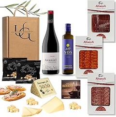 Descubre las Tendencias Actuales en Cestas Gourmet con Vino y Embutidos